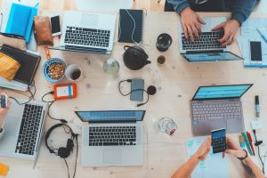 Teamwork für besten Erfolg bei der Digitalisierung dank Überbrückungshilfe III